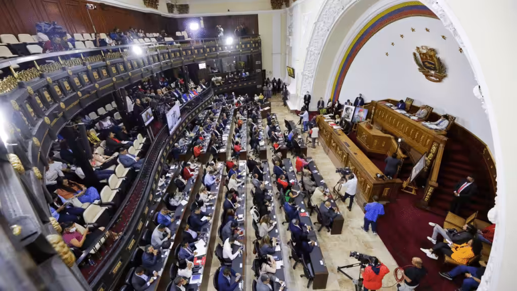 The National Assembly of Venezuela discusses the NGO oversight bill. Photo: Wilmer Errades.