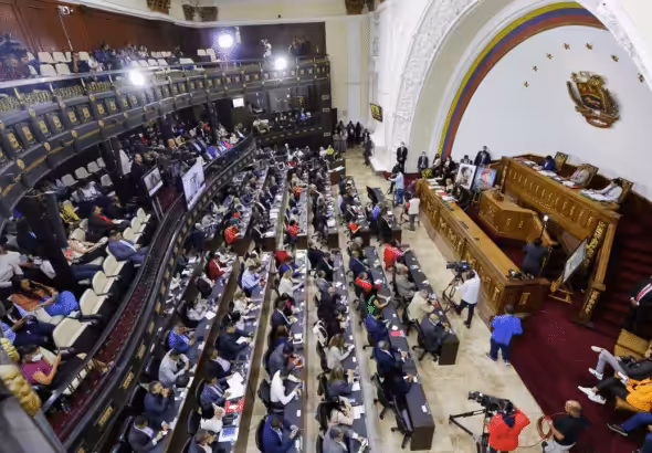 The National Assembly of Venezuela discusses the NGO oversight bill. Photo: Wilmer Errades.