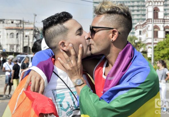 Image of two men kissing during the holding of the Cuban Days against Homophobia and Transphobia. Photo: Otmaro Rodríguez/OnCuba Archive.