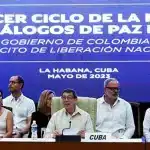 Cuban Minister for Foreign Affairs Bruno Rodríguez chairing the opening of the third round of peace talks between the Colombian government and the ELN, accompanied by the representatives of Venezuela (right) and Norway (left). Havana, Cuba, Tuesday, May 2, 2023. Photo: Prensa Latina.