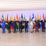 Family photo with all the heads of state in attendance at the South American Summit called by President Lula in Brasilia on Tuesday, May 30, 2023. Photo: Twitter/@teleSURtv.