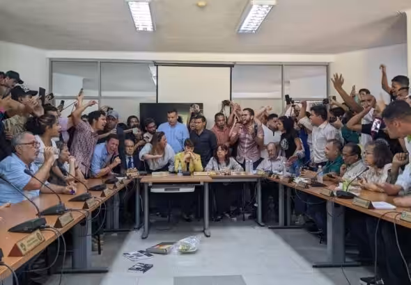 Central University of Venezuela's council meeting being stormed by students demanding the resignation of rector Cecilia García Arocha after the election fiasco on May 26, 2023. Photo: Twitter/@RCamachoVzla.