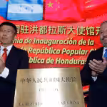 Yu Bo (L), charge d'affaires of the Chinese embassy in Honduras, and Honduran Foreign Minister Eduardo Reina inaugurate the opening of the Chinese embassy in Tegucigalpa, Honduras, June 5, 2023. Photo: Xinhua.