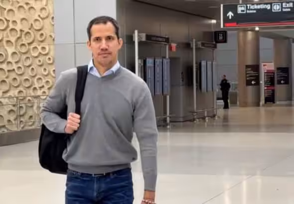 Former deputy Juan Guaidó arriving to the Miami Airport after fleeing Venezuela in April. Photo: CNN/File photo.