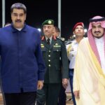 Venezuelan President Nicolas Maduro and his wife Cilia Flores being greeted by Saudi authorities upon their arrival at the King Abdulaziz International Airport in Saudi Arabia on Monday, June 5, 2023. Photo: Twitter/@TalebSahara.