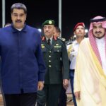 Venezuelan President Nicolas Maduro and his wife Cilia Flores being greeted by Saudi authorities upon their arrival at the King Abdulaziz International Airport in Saudi Arabia on Monday, June 5, 2023. Photo: Twitter/@TalebSahara.