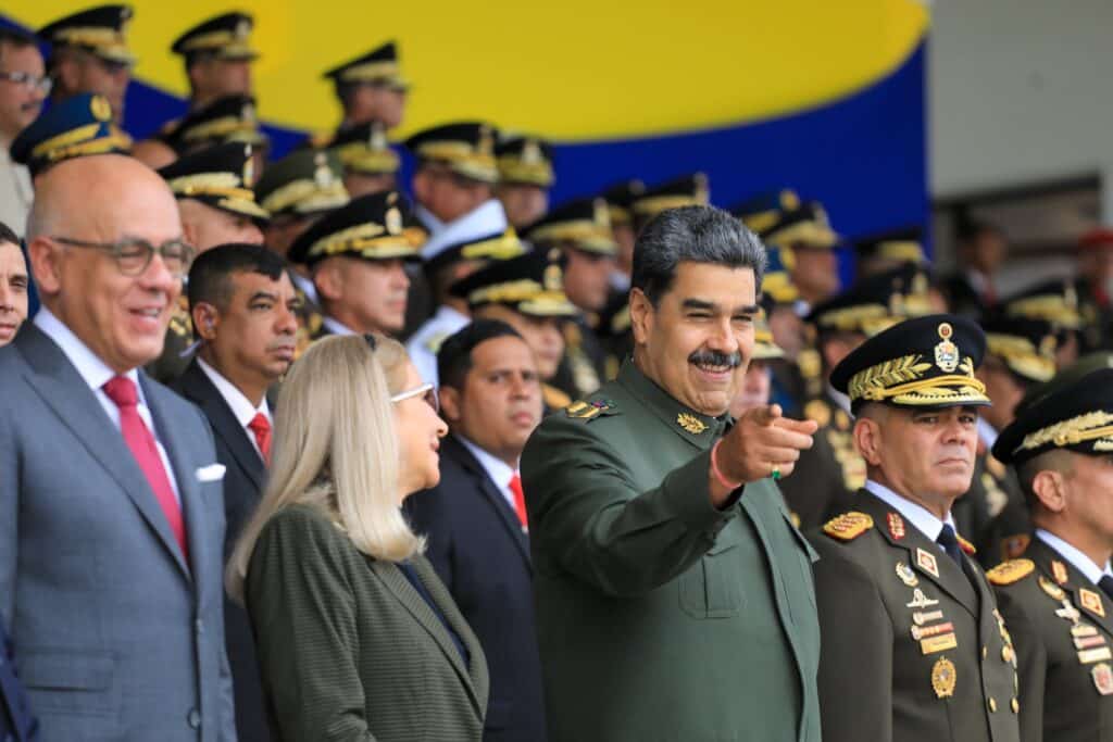 Venezuelan President Nicolás Maduro greeting the Bolivarian National Army on Army Day. Photo: Presidential Press.