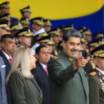 Venezuelan President Nicolás Maduro greeting the Bolivarian National Army on Army Day. Photo: Presidential Press.