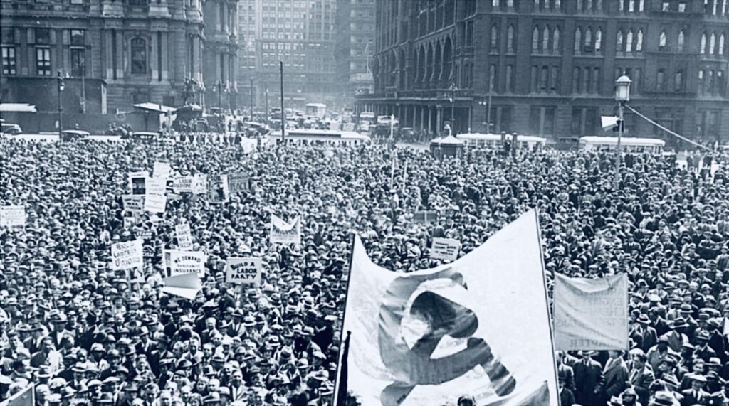 A Communist Party-sponsored march outside Philadelphia City Hall, May Day 1935. Photo: People's World Archive.