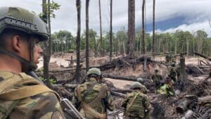 Venezuelan soldiers raid an illegal mining camp near Canaima, Bolivar state. Photo: Twitter/@dhernandezlarez.