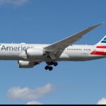 An American Airlines aircraft preparing to land at an airport. Photo: RedRavioVE/File photo.
