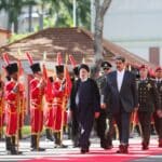 The official entry of Iranian President Ebrahim Raisi and Venezuelan President Nicolás Maduro to Miraflores Palace, Caracas, on Monday, June 21. Photo: Presidential Press. 