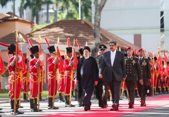 The official entry of Iranian President Ebrahim Raisi and Venezuelan President Nicolás Maduro to Miraflores Palace, Caracas, on Monday, June 21. Photo: Presidential Press. 