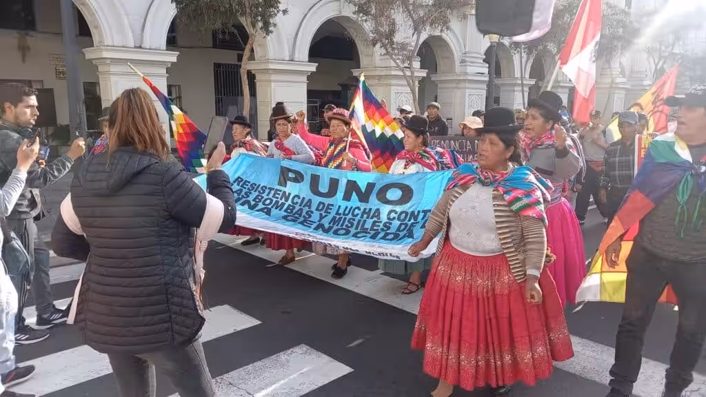 Puno delegation requests resignation of Dina Boluarte. Photo: @RamiroteleSURtv