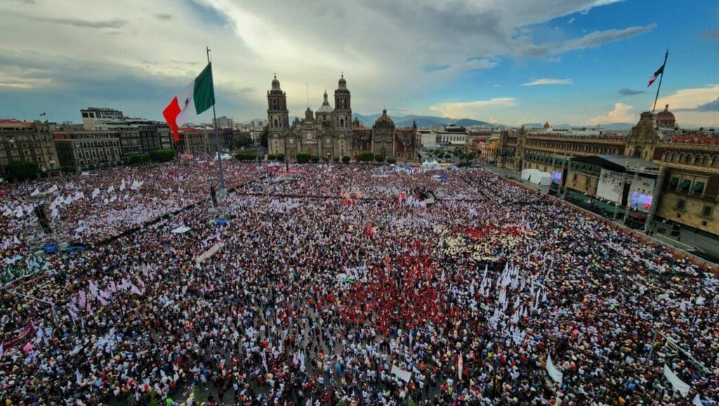 Around 250,000 people are estimated to have gathered at round 250,000 gathered in Zócalo square in Mexico City to celebrate the fifth anniversary of President AMLO's victory in the elections. Photo: Morena.