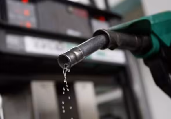 Tap for gasoline at a gas station. Photo: File photo. 