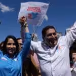 Citizens' Revolution presidential candidate Luisa González (left) and her vice-presidential running mate Andrés Arauz (right) on their electoral campaign. Photo: Bloomberg.