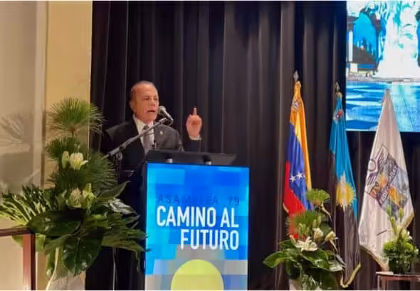 Venezuelan opposition politician, Zulia state Governor Manuel Rosales, speaks against sanctions at the 79th Annual Assembly of Fedecámaras. Photo: Government of Zulia.