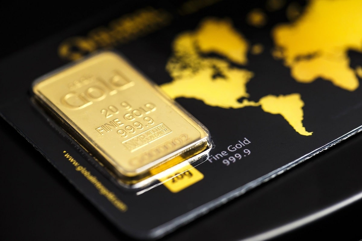 A standardized gold ingot of 20 grams. Photo: File photo.