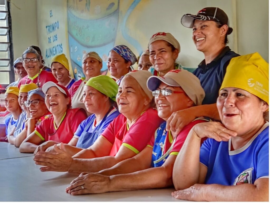 Plan Pueblo a Pueblo food distribution activity at Mateo Liscano School, Quibor, Venezuela. Photo by Gerardo Rojas.