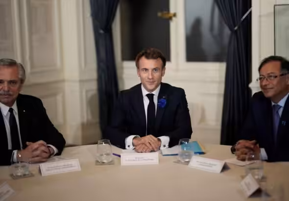 Brazil, Colombia, and Argentina, with the support of France, will meet this Monday to address the Venezuelan dialogue process between the government and the opposition.