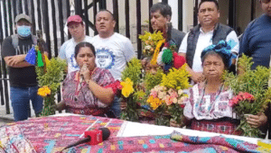 Palin Mayor Alida Vicente (L) at a press conference, Guatemala City, July 23, 2023. Photo: Twitter/@andread_gtv.