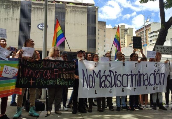 A number of activists staged a rally outside the Attorney General’s Office in Caracas to denounce the persecution of LGBTQI+ people. Photo: Venezuelanalysis.