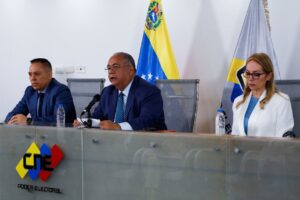 (From left to right) Venezuela's new CNE rectors: Carlos Quintero, Elvis Amoroso, and Rosalba Gil. Photo: X/@cneesvenezuela.