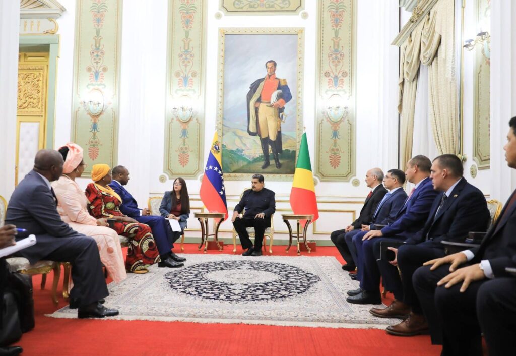 Venezuelan President Nicolás Maduro meets with Denis Christel Sassou Nguesso, minister of International Cooperation and Promotion of Public-Private Partnership of the Republic of Congo, accompanied by the Congolese delegation at Miraflores Palace, August 3, 2023. Photo: Presidential Press.