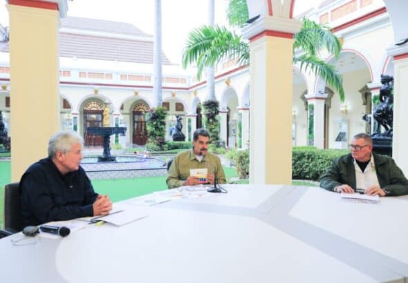 Venezuelan President Nicolás Maduro (center), pictured together with the ministers for food, Carlos Leal Tellería (right), and the minister for productive agriculture and land, Wilmar Castro Soteldo (left). Photo: Presidential Press.