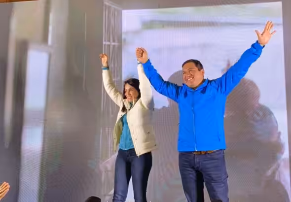 Correismo's presidential candidate Luisa González (left) and her running mate Andrés Arauz (right) celebrate after the first round of the presidential elections in Ecuador, August 20, 2023. Photo: X/@LuisaGonzalezEc.