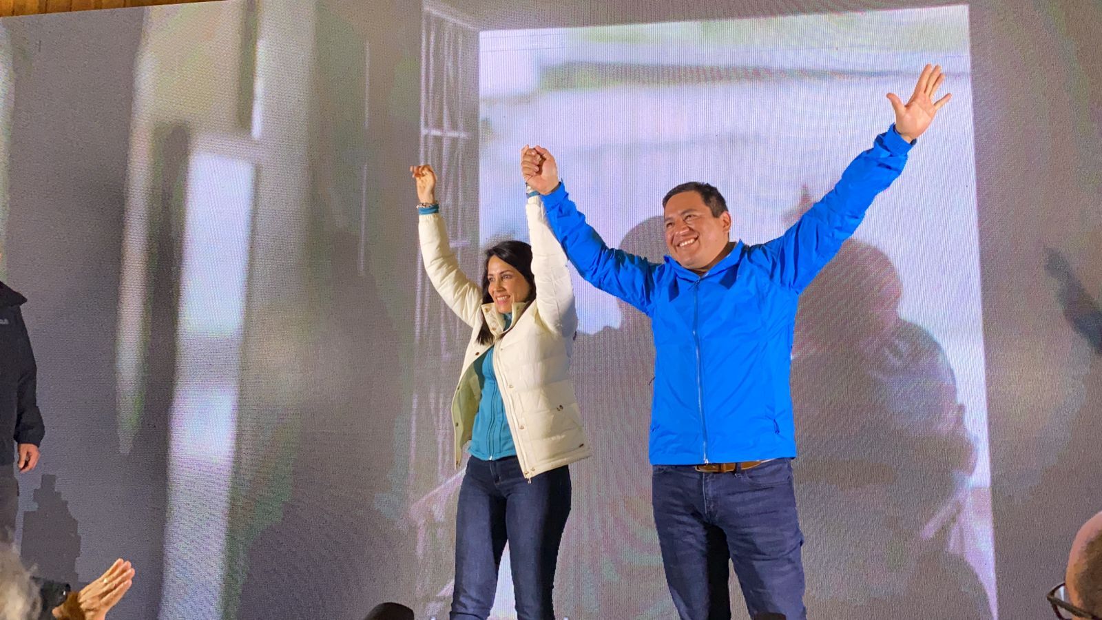 Correismo's presidential candidate Luisa González (left) and her running mate Andrés Arauz (right) celebrate after the first round of the presidential elections in Ecuador, August 20, 2023. Photo: X/@LuisaGonzalezEc.