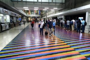 Tourists arriving at Simón Bolívar International Airport in Maiquetía, Venezuela. Photo: File photo.