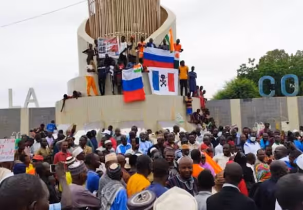 Pro-Coup/Pro-Russia protestors in Niger. Photo: Online Defense.