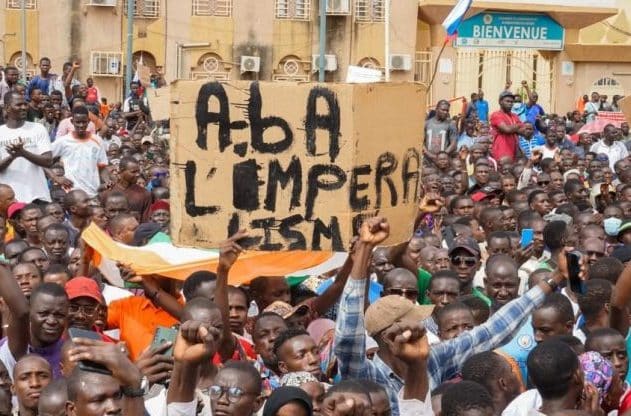 Protests in Niger denouncing European imperialism in the African continent. Photo: PSUV official site.