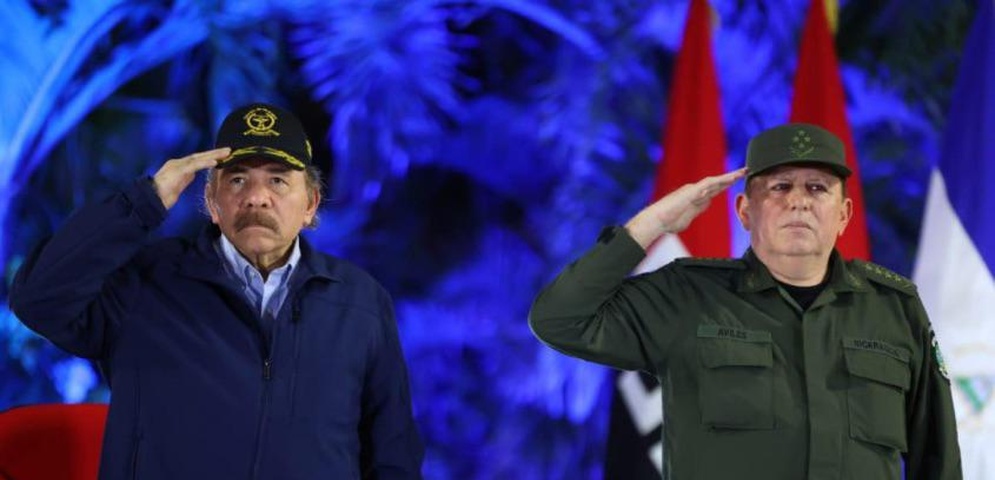 President Daniel Ortega (left) and General Julio César Avilés (right). Photo: Kawsachun News/File photo.