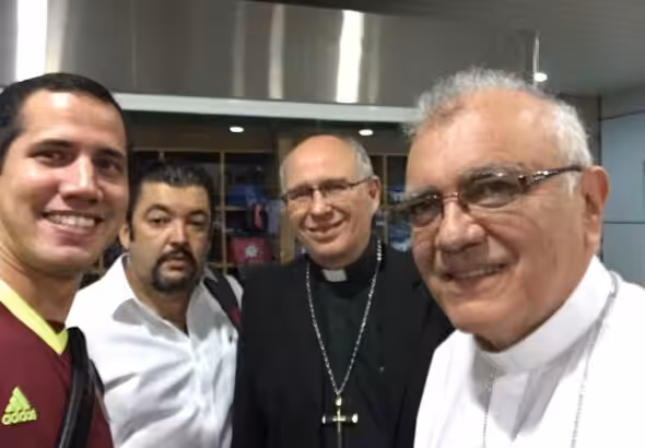 Selfie taken by former deputy Juan Guaidó (left) with Cardinal Baltazar Porras (right) in 2016. Photo: JGuaido FB/File photo.