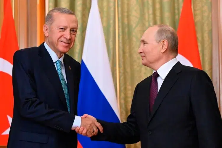 Russian President Vladimir Putin (Right) shakes hands with Turkish President Recep Tayyip Erdogan (Left) during their meeting at Russia's Black Sea resort of Sochi, Russia, Monday, Sept. 4, 2023. Photo: Sergei Guneyev/Associated Press.