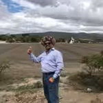 Comedian Benjamín Rausseo, also known as "Er Conde," posing in front of an onion field in Quibor, Lara state in 2018. Photo: X/@ErGuacharo/File photo.