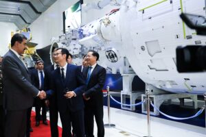 Venezuelan President Nicolás Maduro visiting China's Academy of Aerospace Technology in Beijing on Tuesday, September 12, 2023. Photo: Ultimas Noticias.