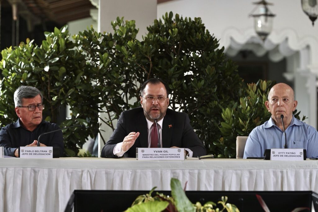 Venezuelan Foreign Minister Yván Gil closing the fourth round of peace talks between the ELN and the Colombian government, which have been held in Caracas until Monday, September 4, 2023. Photo: X/@yvangil.