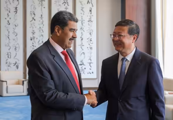 Venezuelan President Nicolás Maduro shaking hands with Shanghai Communist Party Secretary Chen Jining on Saturday, September 9, 2023. Photo: X/@NicolasMaduro.