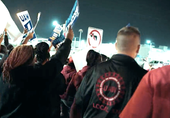 Strikers and supporters in the early hours Friday at a Ford plant in Wayne, Michingan. Photo: UAW, Twitter.