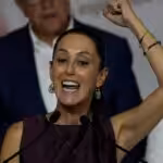 Claudia Sheinbaum celebrates her victory in the MORENA party's internal elections to select a presidential candidate. Photo: Infobae.