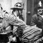 September 11, 1973, Allende’s body is taken from the Presidential Palace. Photo: Resumen Latinoamericano/File photo.