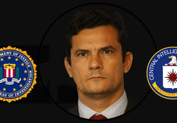 Photo composition showing former judge Sergio Moro alongside emblems of the Federal Bureau of Investigation (FBI) and the Central Intelligence Agency (CIA), referring to Moro's links to US intelligence services. Photo: BlogPaulinho/File photo.