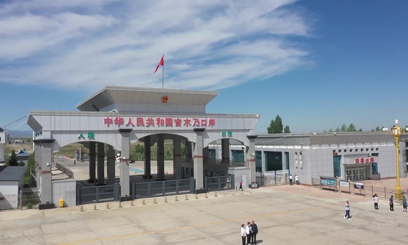 A Chinese border crossing checkpoint going into Xinjiang. Photo: CFP.