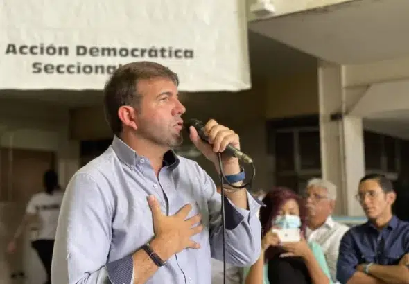 Democratic Action pre-candidate Carlos Properi speaking at a political rally. Photo: X/@prospericarlos/file photo.
