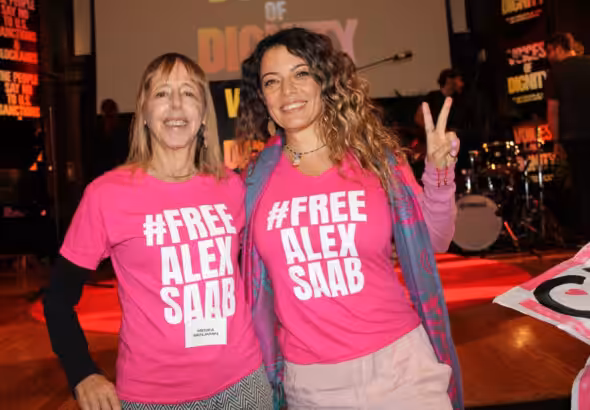CODEPINK's Medea Benjamin (left) and Michelle Ellner (right) wearing t-shirts reading "Free Alex Saab." Photo: CODEPINK/File photo.