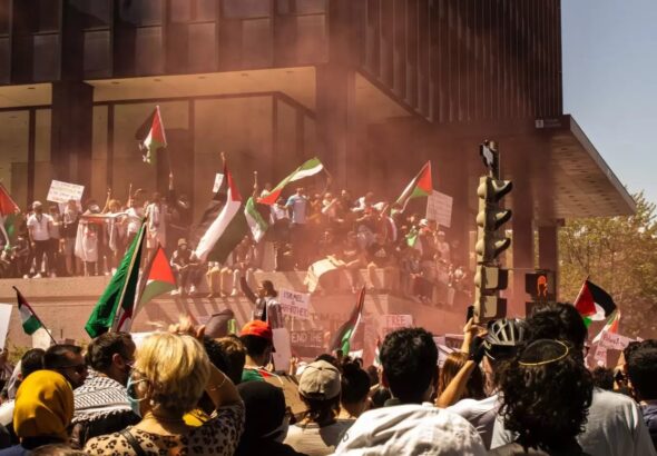 Hundreds of South Africans in support of Palestine joined a picket, led by the African National Congress, at the Israeli embassy in Pretoria on Friday, 20 October. Photo: Chrisna Senatus Pexels/Kaya 959.